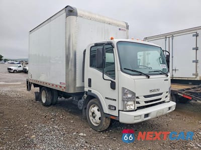Czwarte zdjęcie samochodu z boku: 2021 ISUZU NPR HD BOX TRUCK VIN:54DC4W1D5MS203588 - miniatura