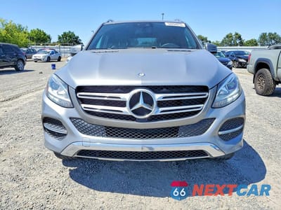 Piąte zdjęcie samochodu w środku: 2016 MERCEDES-BENZ GLE 350 4MATIC VIN:4JGDA5HB6GA776019 - miniatura
