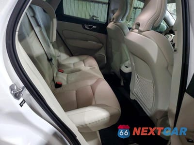 Zdjęcie 10 z 13 samochodu: 2020 VOLVO XC60 T5 MOMENTUM VIN:YV4102RKXL1488714 - miniatura