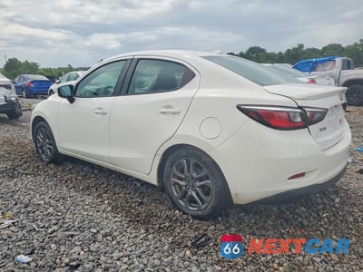Drugie zdjęcie samochodu z przodu: 2019 TOYOTA YARIS LE VIN:3MYDLBYV3KY522894 - miniatura