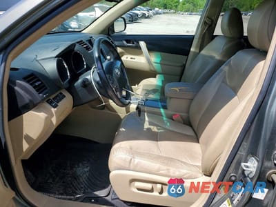 Zdjęcie 7 z 13 samochodu: 2012 TOYOTA HIGHLANDER SE VIN:5TDBK3EH7CS117224 - miniatura