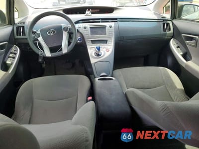 Zdjęcie 8 z 12 samochodu: 2012 TOYOTA PRIUS TWO VIN:JTDKN3DUXC1482631 - miniatura