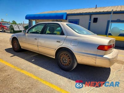Drugie zdjęcie samochodu z przodu: 2000 TOYOTA CAMRY LE VIN:JT2BG22K2Y0395768 - miniatura