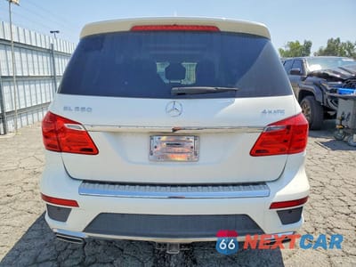 Zdjęcie 6 z 13 samochodu: 2015 MERCEDES-BENZ GL 550 4MATIC VIN:4JGDF7DEXFA544969 - miniatura