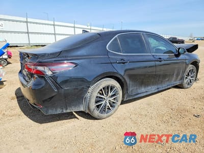 Trzecie zdjęcie samochodu z tyłu: 2024 TOYOTA CAMRY XLE VIN:4T1B21HK6RU020365 - miniatura