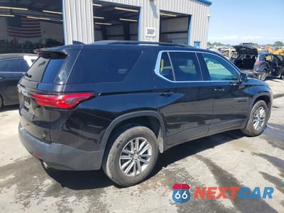 Trzecie zdjęcie samochodu z tyłu: 2023 CHEVROLET TRAVERSE LT VIN:1GNERGKWXPJ158086 - miniatura
