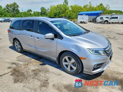 Czwarte zdjęcie samochodu z boku: 2018 HONDA ODYSSEY EXL VIN:5FNRL6H79JB020141 - miniatura