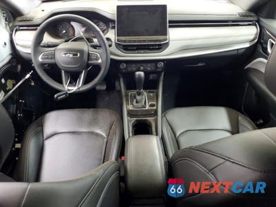 Zdjęcie 8 z 13 samochodu: 2025 JEEP COMPASS LIMITED VIN:3C4NJDCN1ST590670 - miniatura