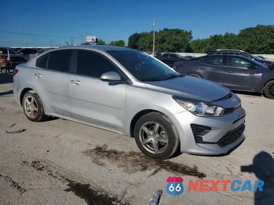 Czwarte zdjęcie samochodu z boku: 2022 KIA RIO S VIN:3KPA24AD7NE477014 - miniatura