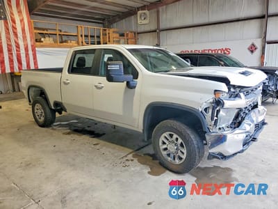 Czwarte zdjęcie samochodu z boku: 2021 CHEVROLET SILVERADO K2500 HEAVY DUTY LT VIN:1GC1YNEY3MF290424 - miniatura