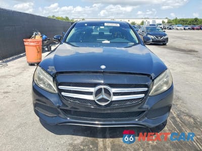 Piąte zdjęcie samochodu w środku: 2016 MERCEDES-BENZ C 300 VIN:55SWF4JB6GU171703 - miniatura