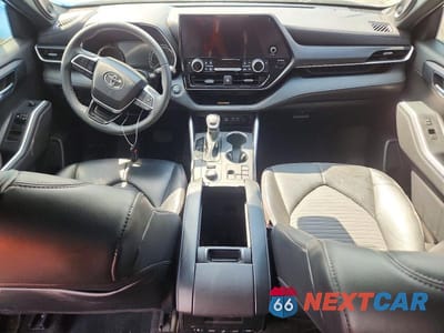 Zdjęcie 8 z 13 samochodu: 2023 TOYOTA HIGHLANDER XSE VIN:5TDKDRBH5PS012835 - miniatura