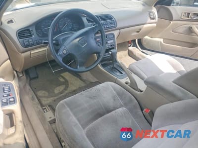 Zdjęcie 8 z 12 samochodu: 1997 HONDA ACCORD EX VIN:1HGCD7251VA033949 - miniatura