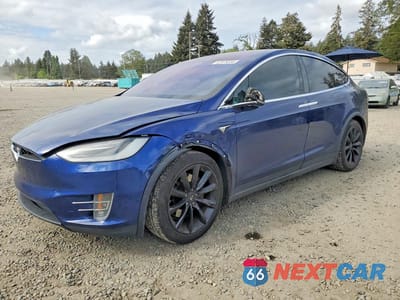 2018 TESLA MODEL X 5YJXCBE23JF136198 - główne zdjęcie licytacji z USA - miniatura