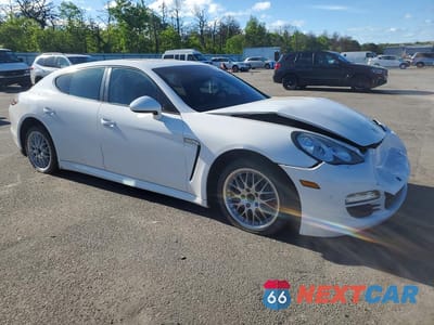 Czwarte zdjęcie samochodu z boku: 2012 PORSCHE PANAMERA 2 VIN:WP0AA2A73CL072726 - miniatura