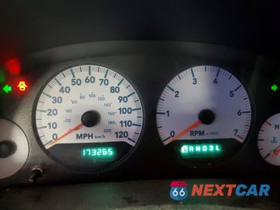 Zdjęcie 9 z 13 samochodu: 2005 DODGE GRAND CARAVAN SE VIN:1D4GP24R85B165923 - miniatura