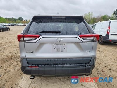 Zdjęcie 6 z 13 samochodu: 2020 TOYOTA RAV4 XLE VIN:2T3P1RFV1LW106699 - miniatura