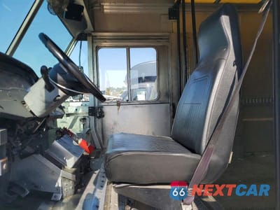 Zdjęcie 7 z 13 samochodu: 2013 FORD E-450 VIN:1F65F5KY8D0A10756 - miniatura
