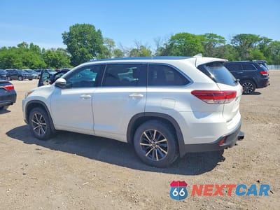 Drugie zdjęcie samochodu z przodu: 2018 TOYOTA HIGHLANDER XLE VIN:5TDJZRFH3JS532451 - miniatura