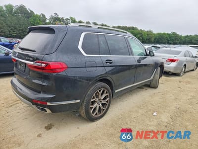 Trzecie zdjęcie samochodu z tyłu: 2020 BMW X7 XDRIVE40I VIN:5UXCW2C04L0E74736 - miniatura