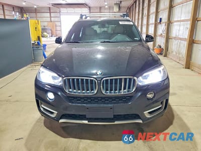 Piąte zdjęcie samochodu w środku: 2017 BMW X5 XDR40E VIN:5UXKT0C33H0V96365 - miniatura