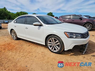 Czwarte zdjęcie samochodu z boku: 2019 VOLKSWAGEN PASSAT WOLFSBURG VIN:1VWLA7A32KC012029 - miniatura