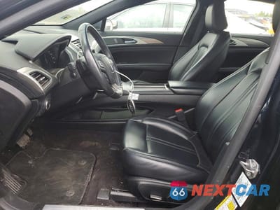 Zdjęcie 7 z 12 samochodu: 2020 LINCOLN MKZ VIN:3LN6L5A9XLR619569 - miniatura
