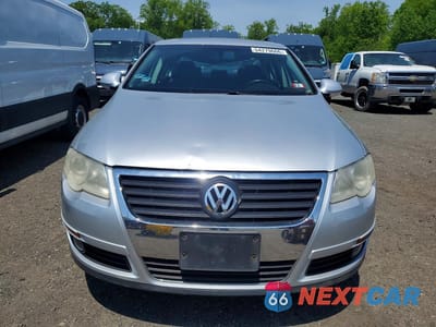 Piąte zdjęcie samochodu w środku: 2010 VOLKSWAGEN PASSAT KOMFORT VIN:WVWJM7AN7AE099710 - miniatura