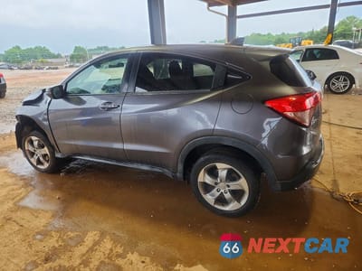 Drugie zdjęcie samochodu z przodu: 2017 HONDA HR-V EX VIN:3CZRU5H50HM717820 - miniatura