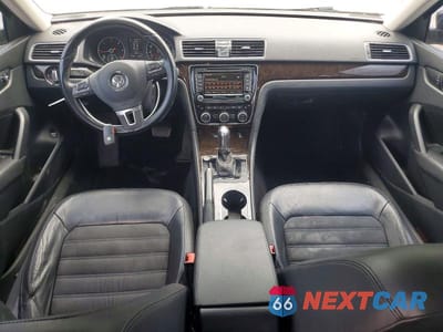 Zdjęcie 8 z 12 samochodu: 2014 VOLKSWAGEN PASSAT SEL VIN:1VWCN7A39EC111990 - miniatura