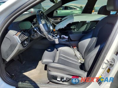 Zdjęcie 7 z 12 samochodu: 2020 BMW 530 XI VIN:WBAJR7C02LWW80593 - miniatura