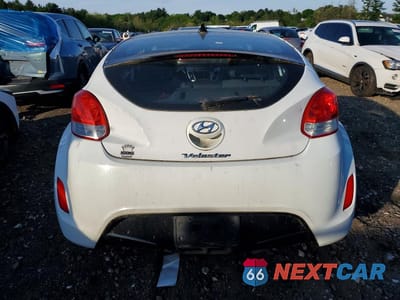 Zdjęcie 6 z 12 samochodu: 2013 HYUNDAI VELOSTER BASE VIN:KMHTC6AD9DU161255 - miniatura