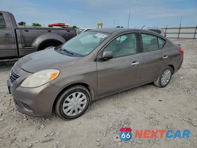 2014 NISSAN VERSA 1.6 SV 3N1CN7AP3EL808584 - główne zdjęcie licytacji z USA - miniatura