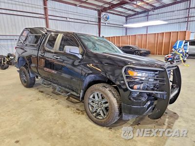Czwarte zdjęcie samochodu z boku: 2024 CHEVROLET SILVERADO C1500 CUSTOM VIN:1GCRABEK7RZ303571 - miniatura