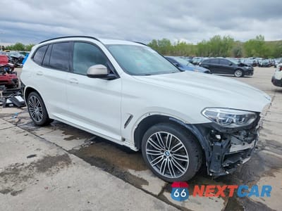 Czwarte zdjęcie samochodu z boku: 2018 BMW X3 XDRIVEM40I VIN:5UXTS3C5XJ0Z00226 - miniatura