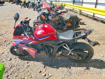 Trzecie zdjęcie samochodu z tyłu: 2024 HONDA CBR650 R VIN:MLHRH1555R5000891 - miniatura