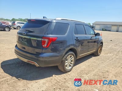 Trzecie zdjęcie samochodu z tyłu: 2017 FORD EXPLORER XLT VIN:1FM5K7D81HGB56247 - miniatura
