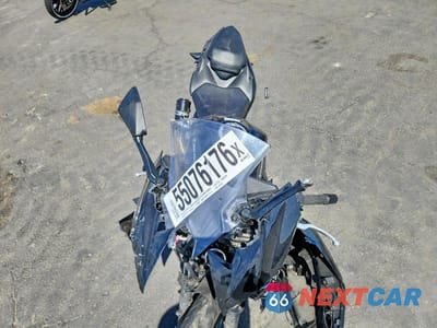 Piąte zdjęcie samochodu w środku: 2024 KAWASAKI EX500 VIN:ML5EXGG1XRDA12135 - miniatura
