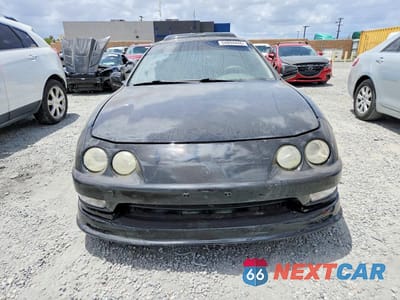Piąte zdjęcie samochodu w środku: 1999 ACURA INTEGRA GS VIN:JH4DC4367XS005290 - miniatura
