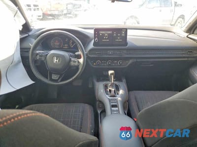 Zdjęcie 8 z 12 samochodu: 2026 HONDA HR-V SPORT VIN:3CZRZ2H50TM105772 - miniatura