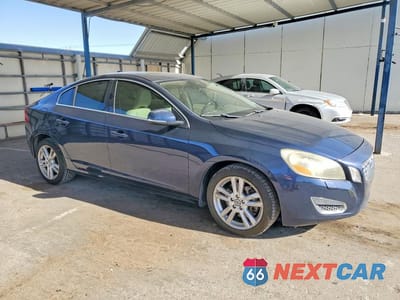 Czwarte zdjęcie samochodu z boku: 2013 VOLVO S60 T5 VIN:YV1612FS7D2202589 - miniatura