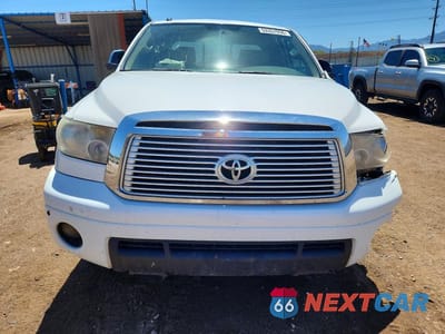 Piąte zdjęcie samochodu w środku: 2012 TOYOTA TUNDRA DOUBLE CAB LIMITED VIN:5TFBY5F1XCX253613 - miniatura