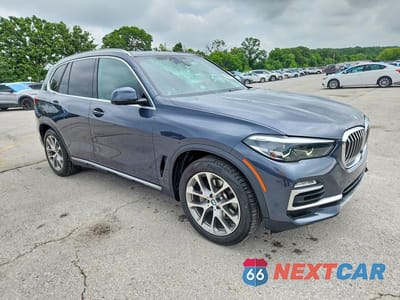 Czwarte zdjęcie samochodu z boku: 2021 BMW X5 XDRIVE40I VIN:5UXCR6C05M9F55448 - miniatura