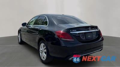 Trzecie zdjęcie samochodu z tyłu: 2019 MERCEDES-BENZ C 300 4MATIC VIN:55SWF8EB0KU315837 - miniatura