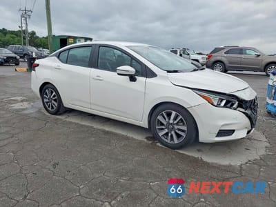 Czwarte zdjęcie samochodu z boku: 2020 NISSAN VERSA SV VIN:3N1CN8EV7LL801830 - miniatura
