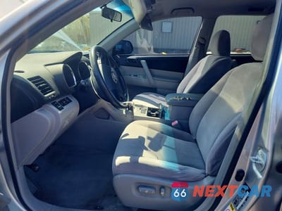 Zdjęcie 7 z 13 samochodu: 2009 TOYOTA HIGHLANDER BASE VIN:JTEES41A992132363 - miniatura