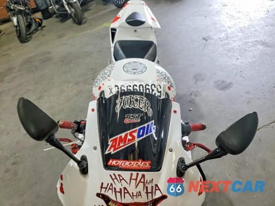 Piąte zdjęcie samochodu w środku: 2024 HONDA CBR600 RR VIN:JH2PC40J9RK100631 - miniatura