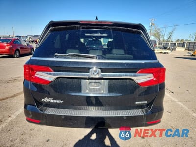 Zdjęcie 6 z 13 samochodu: 2018 HONDA ODYSSEY TOURING VIN:5FNRL6H81JB028856 - miniatura