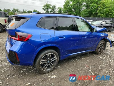 Trzecie zdjęcie samochodu z tyłu: 2024 BMW X1 XDRIVE28I VIN:WBX73EF0XR5Y78841 - miniatura