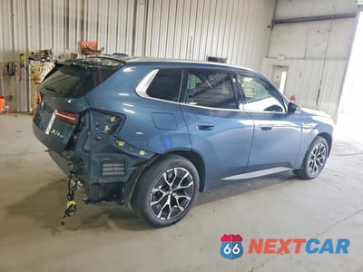 Trzecie zdjęcie samochodu z tyłu: 2025 BMW X3 30 XDRIVE VIN:5UX53GP02S9Y37101 - miniatura